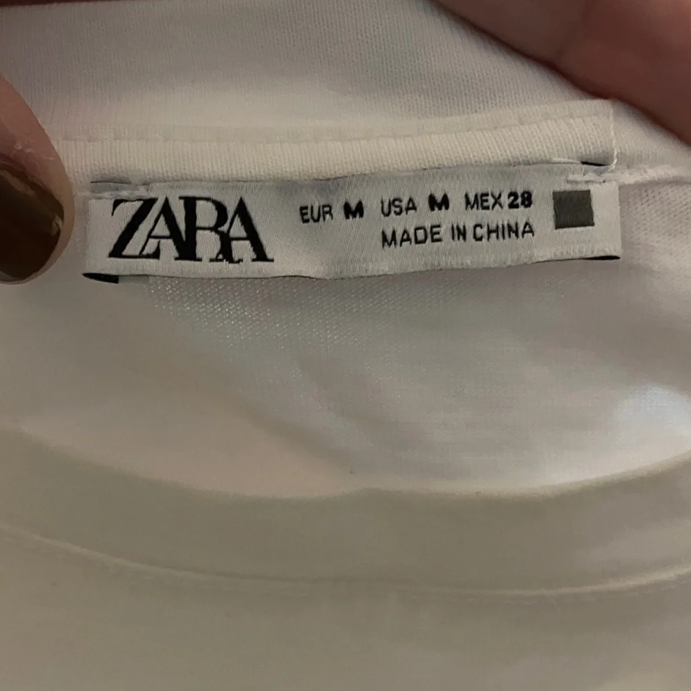 🎉4 for $20 Zara White Puff Sleeve Top, Medium
